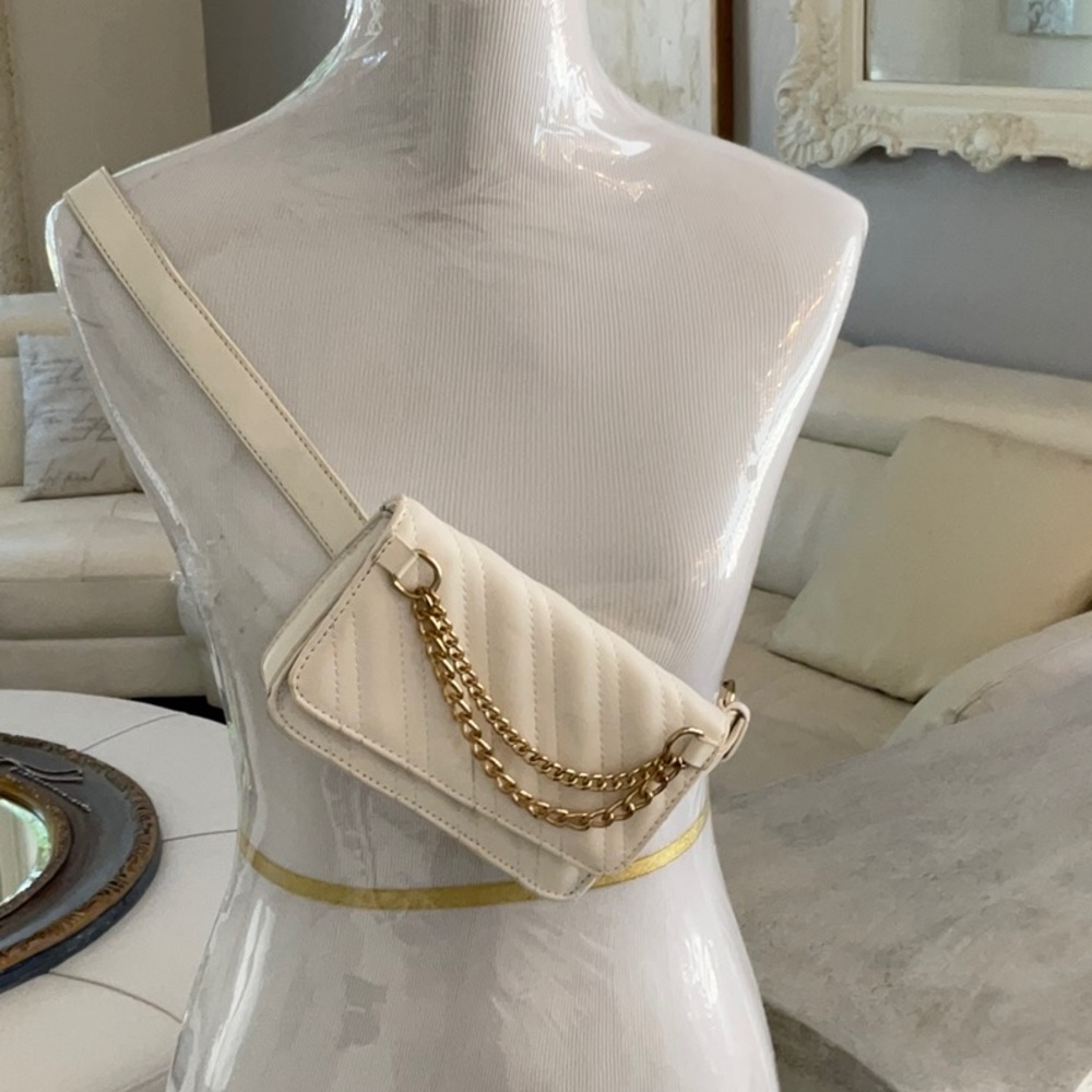 White Crossbody/Fanny Pack with Gold Hardware, good condition